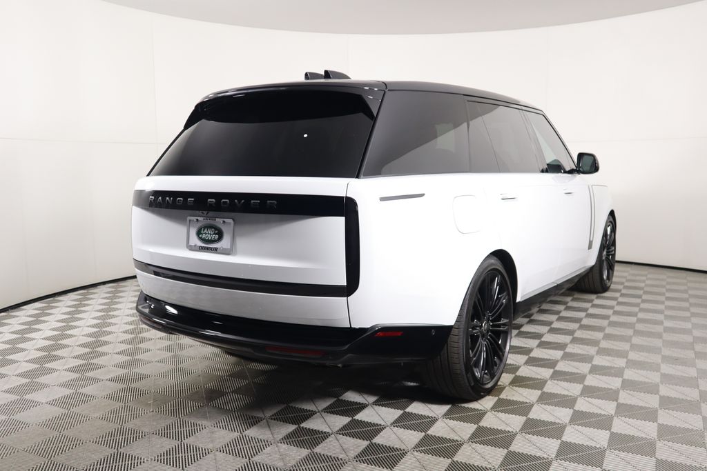 2025 Land Rover Range Rover SE 5