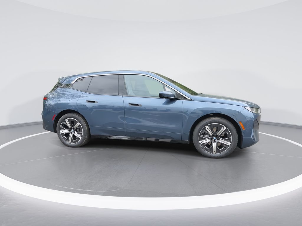 Thumbnail: 2026 BMW iX - 9