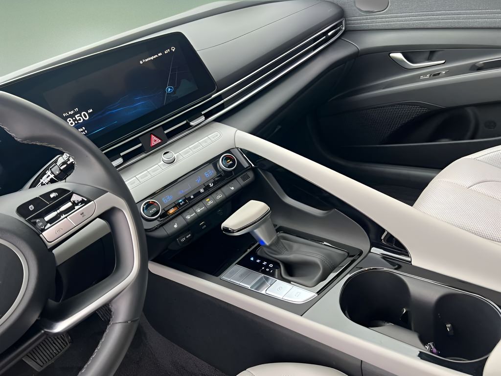 Used 2025 Hyundai Elantra Sedan