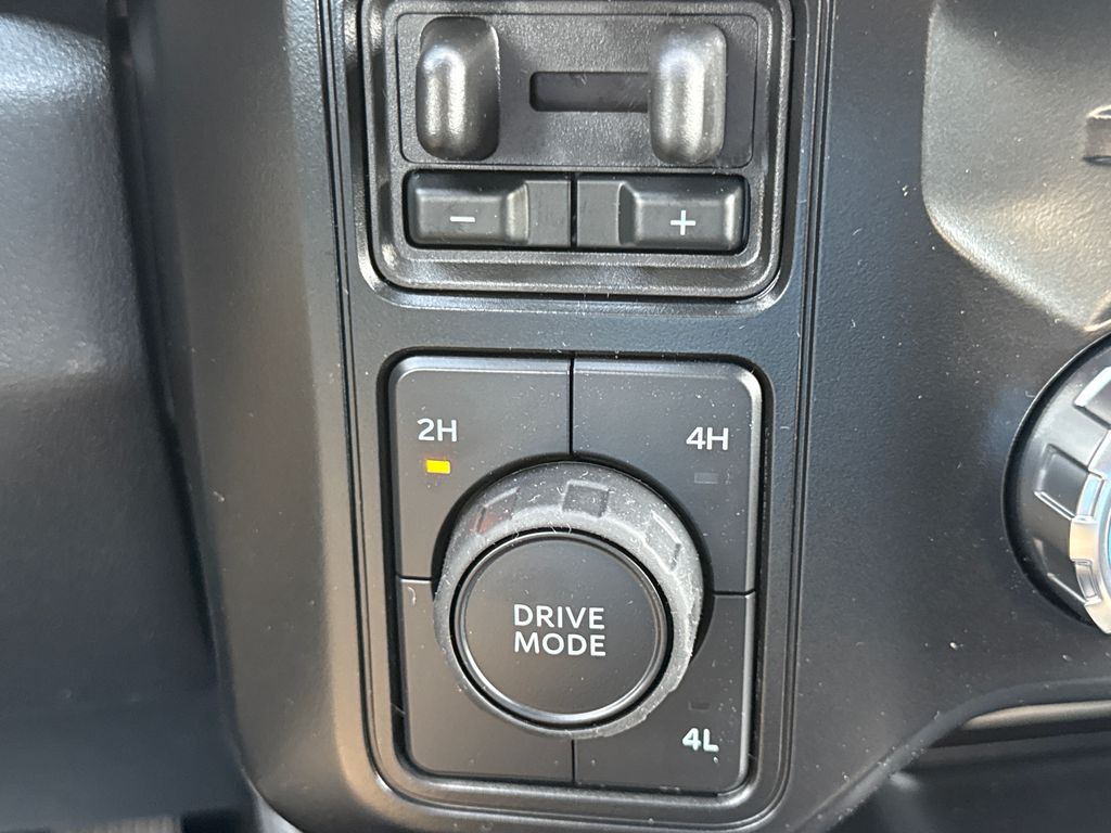 New 2026 Gray Ford Lariat image 35