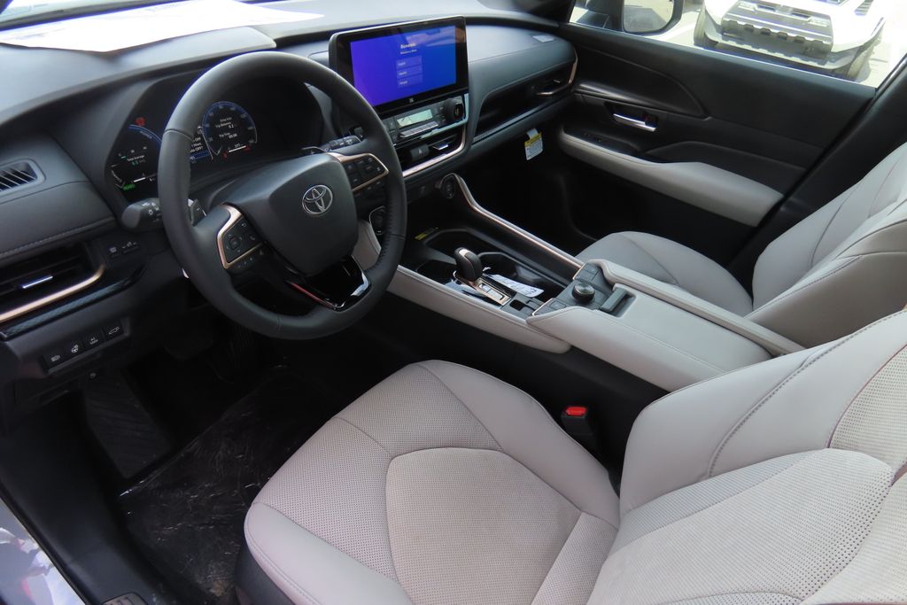 Thumbnail: 2026 Toyota Grand Highlander - 9