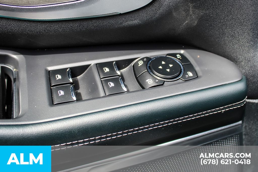 Used 2025 Silver Ford Platinum image 41