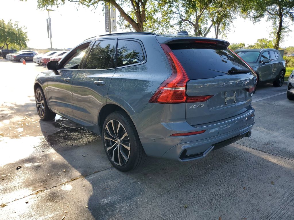 used 2023 Volvo XC60 car, priced at $28,895