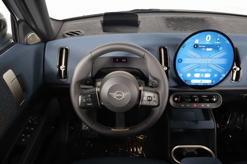 Thumbnail: 2027 MINI Cooper Countryman - 3