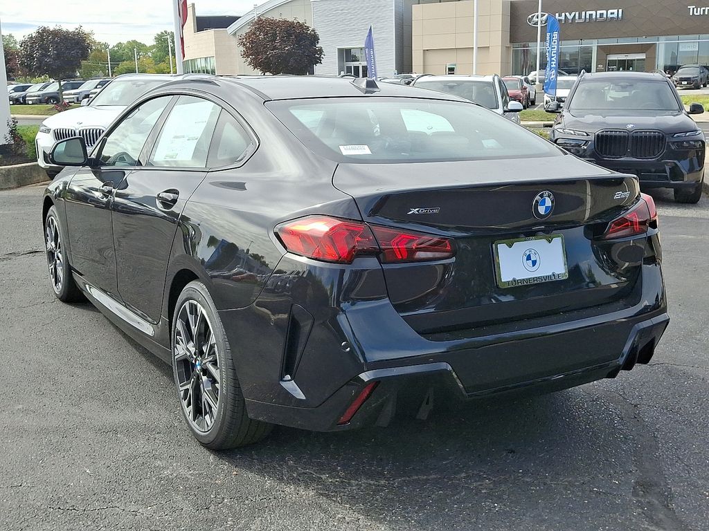 Thumbnail: 2026 BMW 2 Series - 3