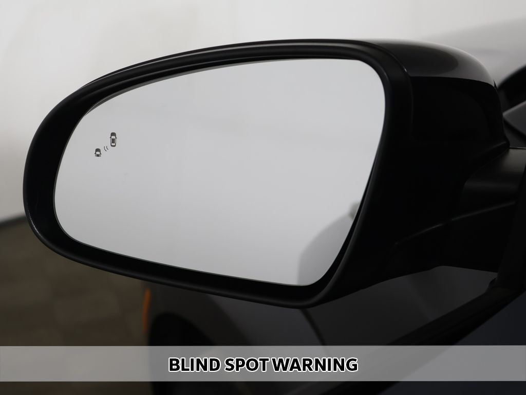 Certified Used 2021 Black Hyundai Limited image 3
