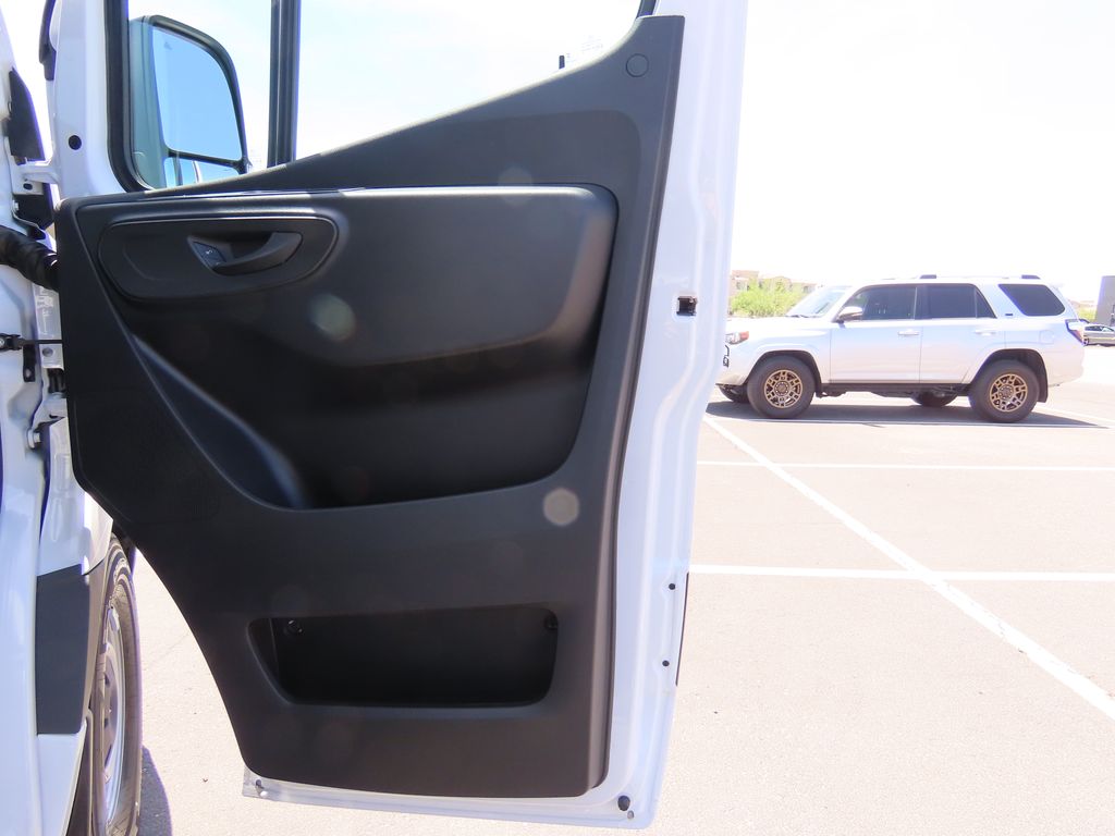 2025 Mercedes-Benz Sprinter 2500 24