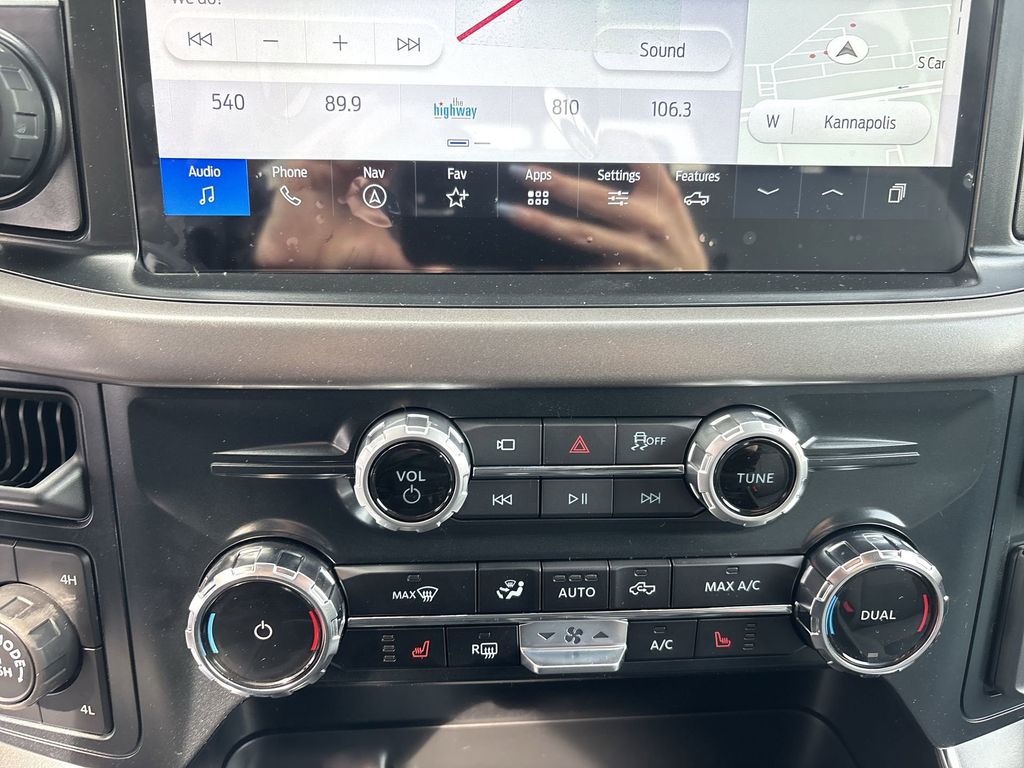 New 2026 Carbonized Gray Metallic Ford XLT image 16