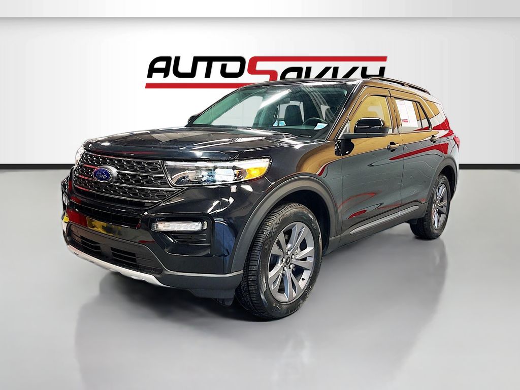 Used 2023 Black Metallic Ford XLT image 3