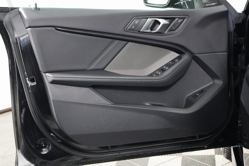 Thumbnail: 2024 BMW 2 Series - 13