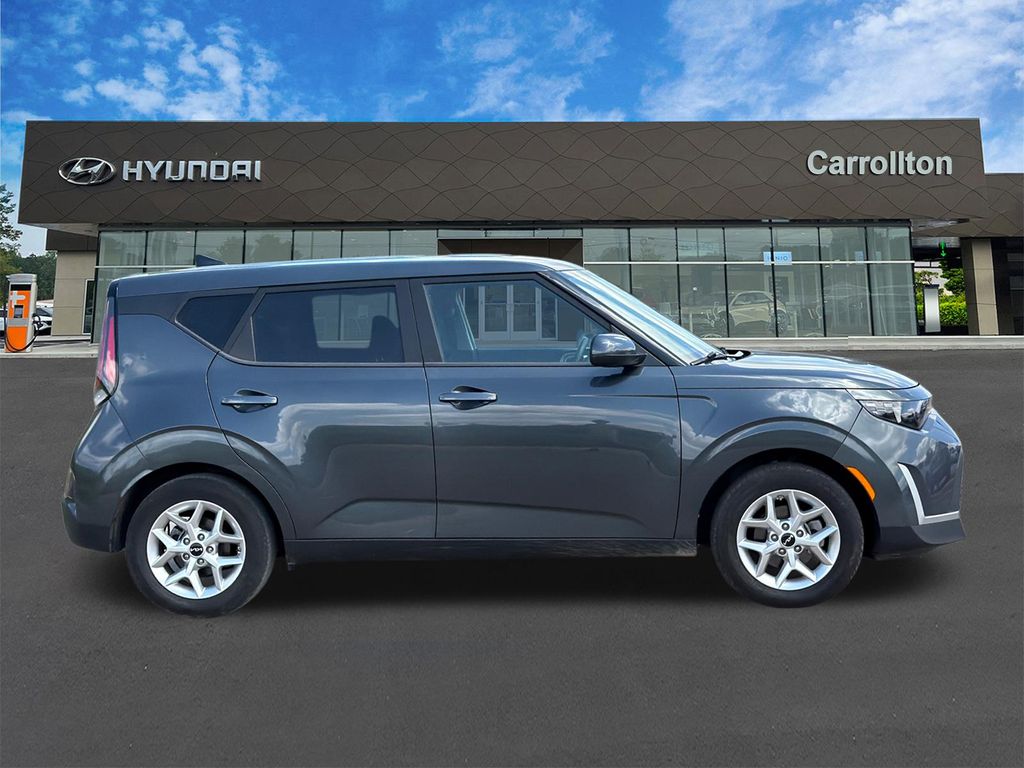 Used 2025 Gray Kia LX image 4