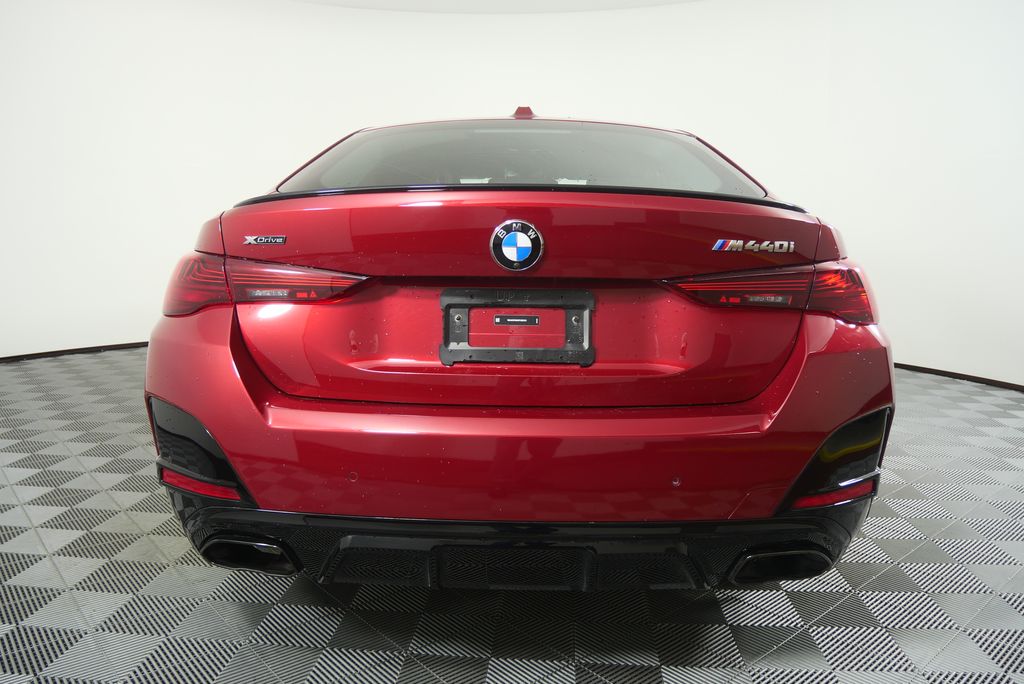 Thumbnail: 2025 BMW 4 Series - 4