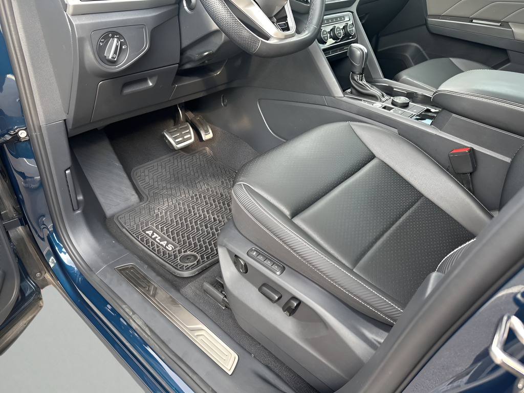 Used Car 2023 Volkswagen Atlas Cross Sport  2.0t Sel R-line For Sale Under $35,000 In Austin, Texas