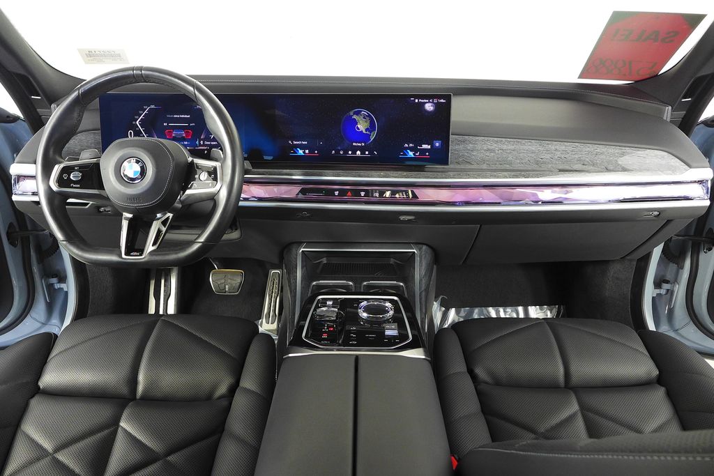 Thumbnail: 2023 BMW 7 Series - 24