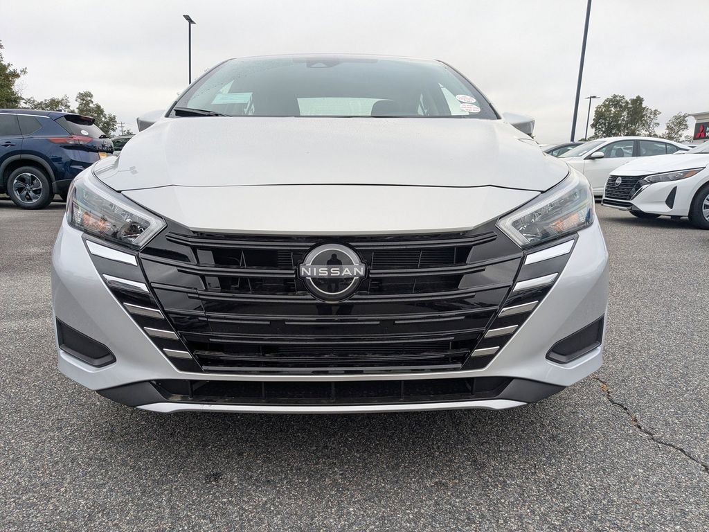 New 2025 Nissan Versa Sedan