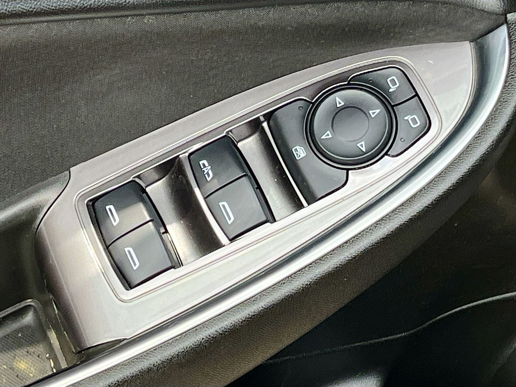 2022 Chevrolet Malibu LT Black at Legacy Ford