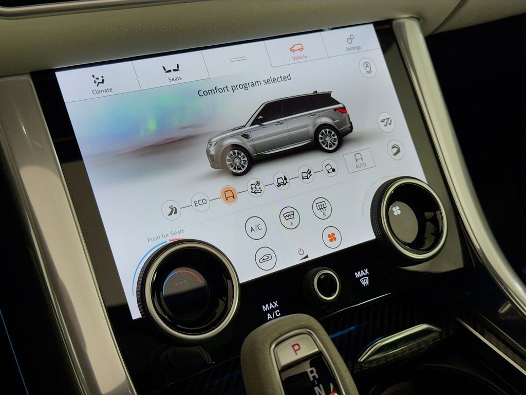 Thumbnail: 2022 Land Rover Range Rover Sport - 16