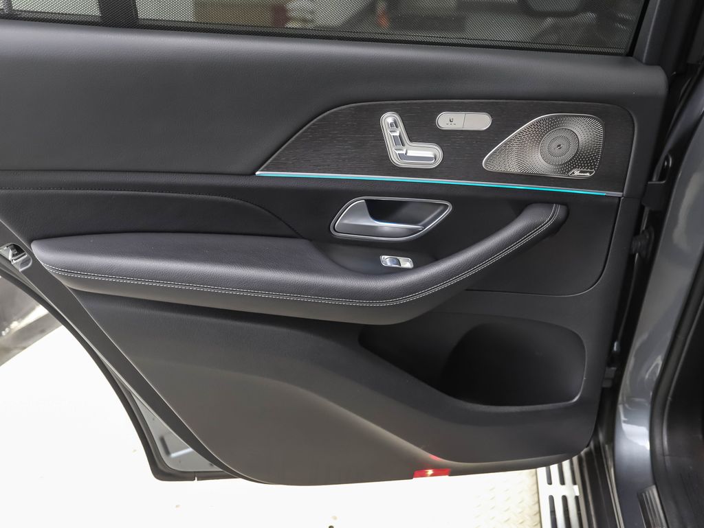 Thumbnail: 2023 Mercedes-Benz GLS - 20