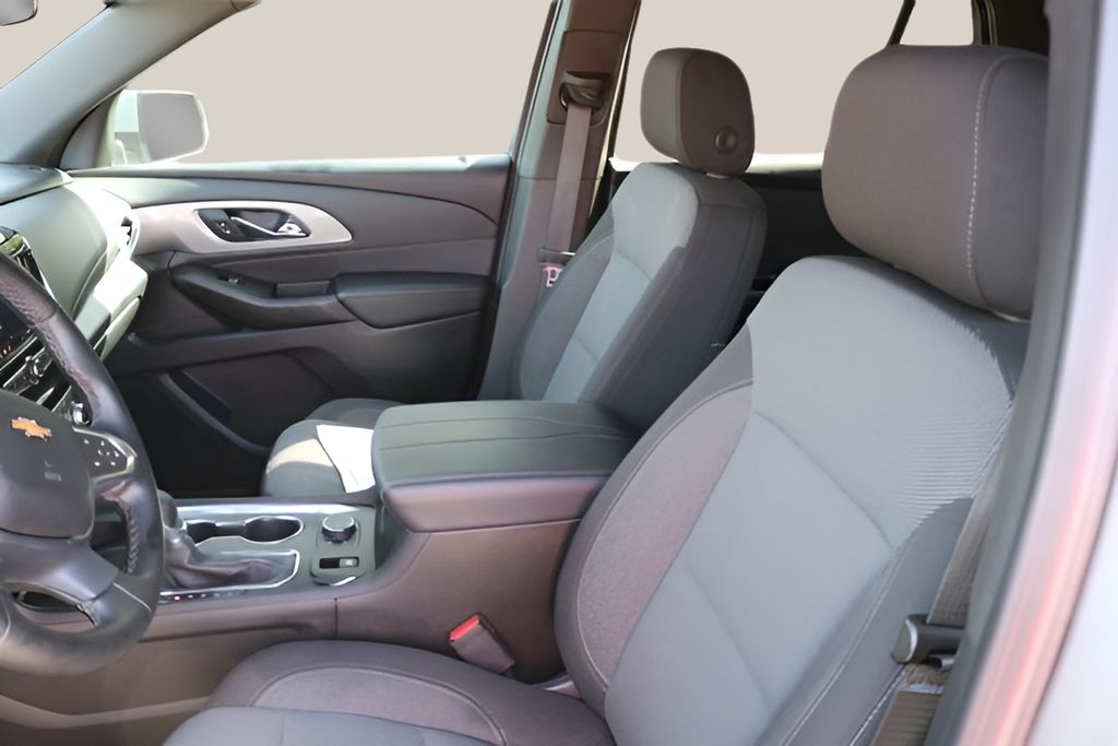 Used Car 2023 Chevrolet Traverse  Lt For Sale Under $30,000 In Austin, Texas