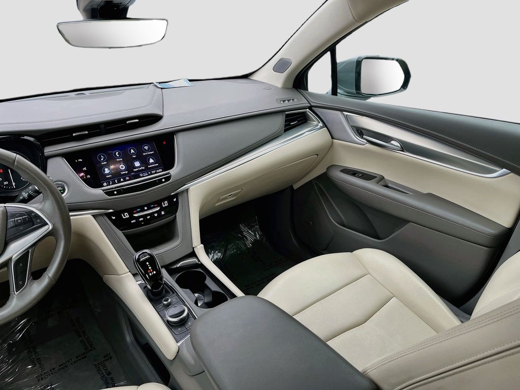 2023 Cadillac XT5 Premium Luxury Silver at North Houston Mitsubishi
