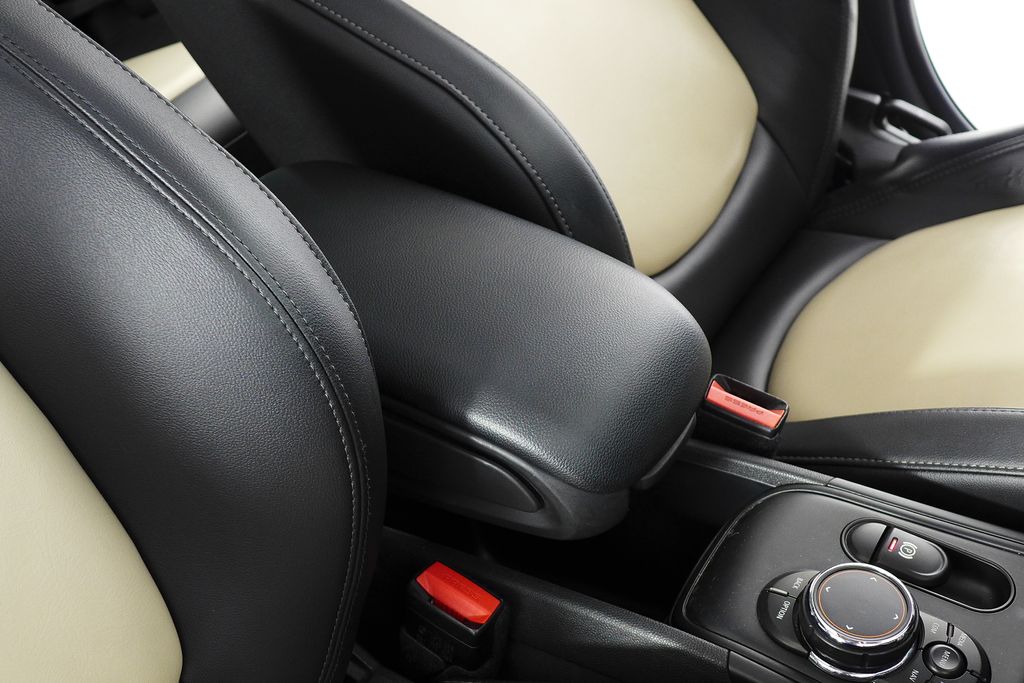 Thumbnail: 2018 MINI Cooper Countryman - 16