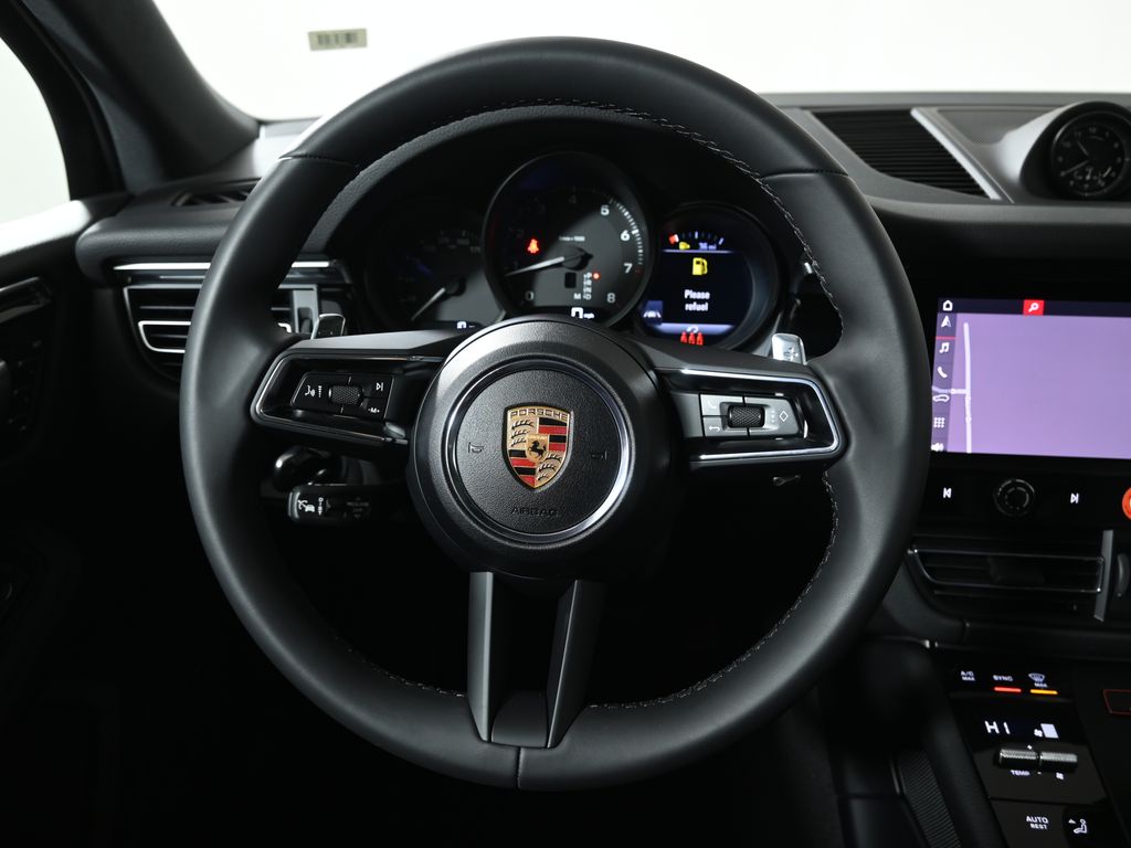 Thumbnail: 2026 Porsche Macan - 18