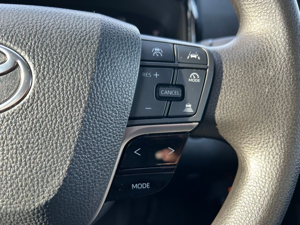 Thumbnail: 2025 Toyota Camry - 18