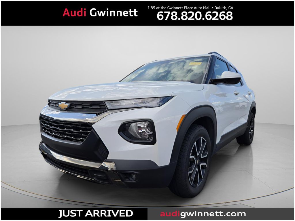 Summit White 2023 Chevrolet Trailblazer SUV / Crossover Four-Wheel Drive 9-Speed Automatic