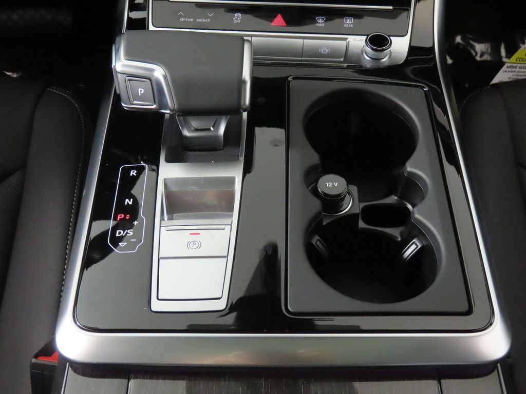 Thumbnail: 2026 Audi Q7 - 21