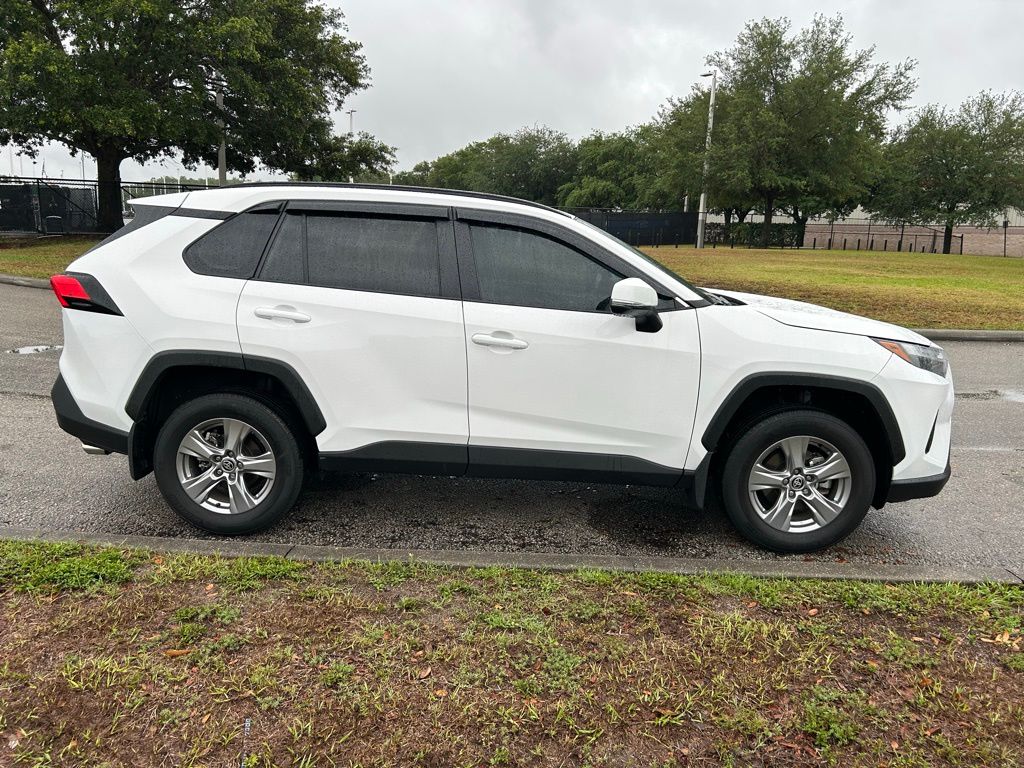 2024 Toyota RAV4 XLE 6
