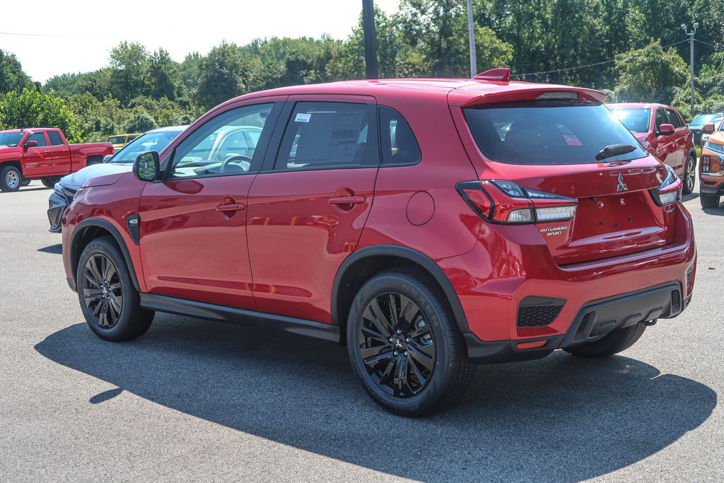 2027 Mitsubishi Outlander Sport LE