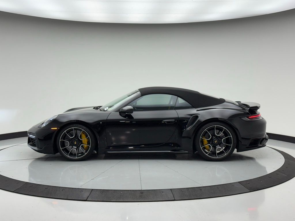2022 Porsche 911 Turbo S 2
