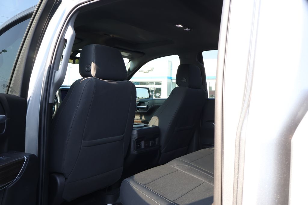 Thumbnail: 2021 Chevrolet Silverado 1500 - 32