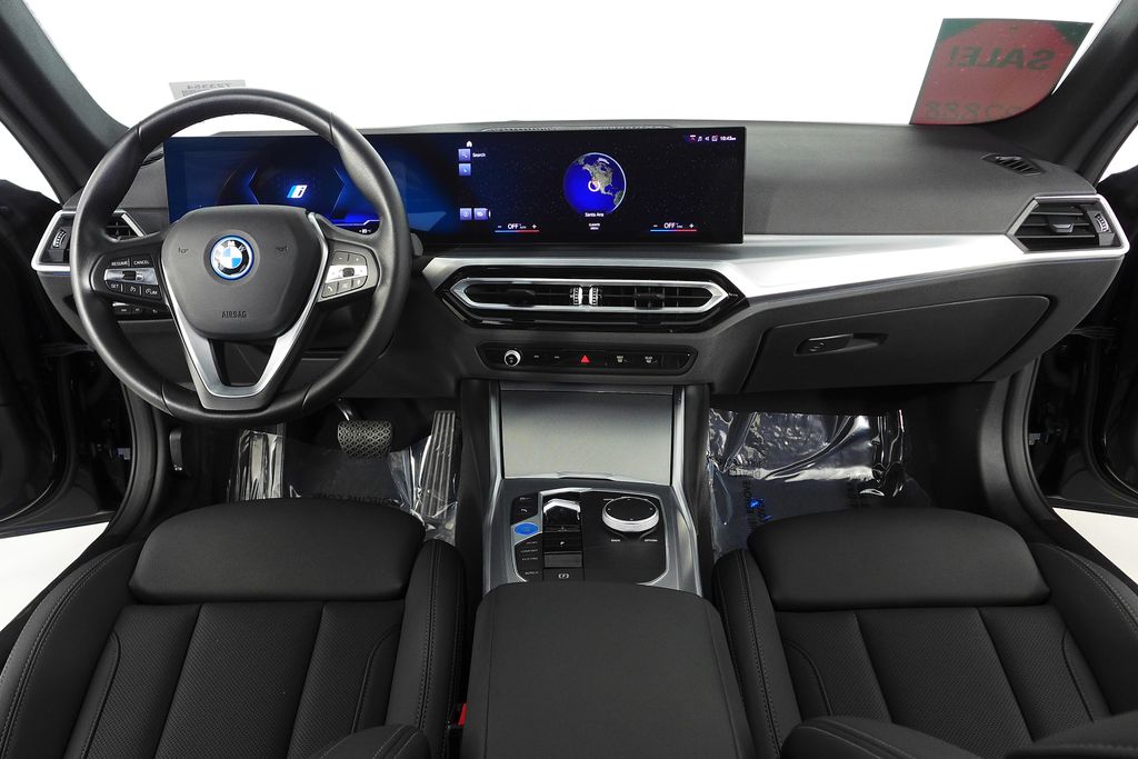 Thumbnail: 2023 BMW i4 - 25