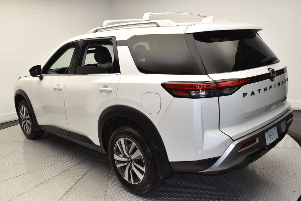 Thumbnail: 2023 Nissan Pathfinder - 7