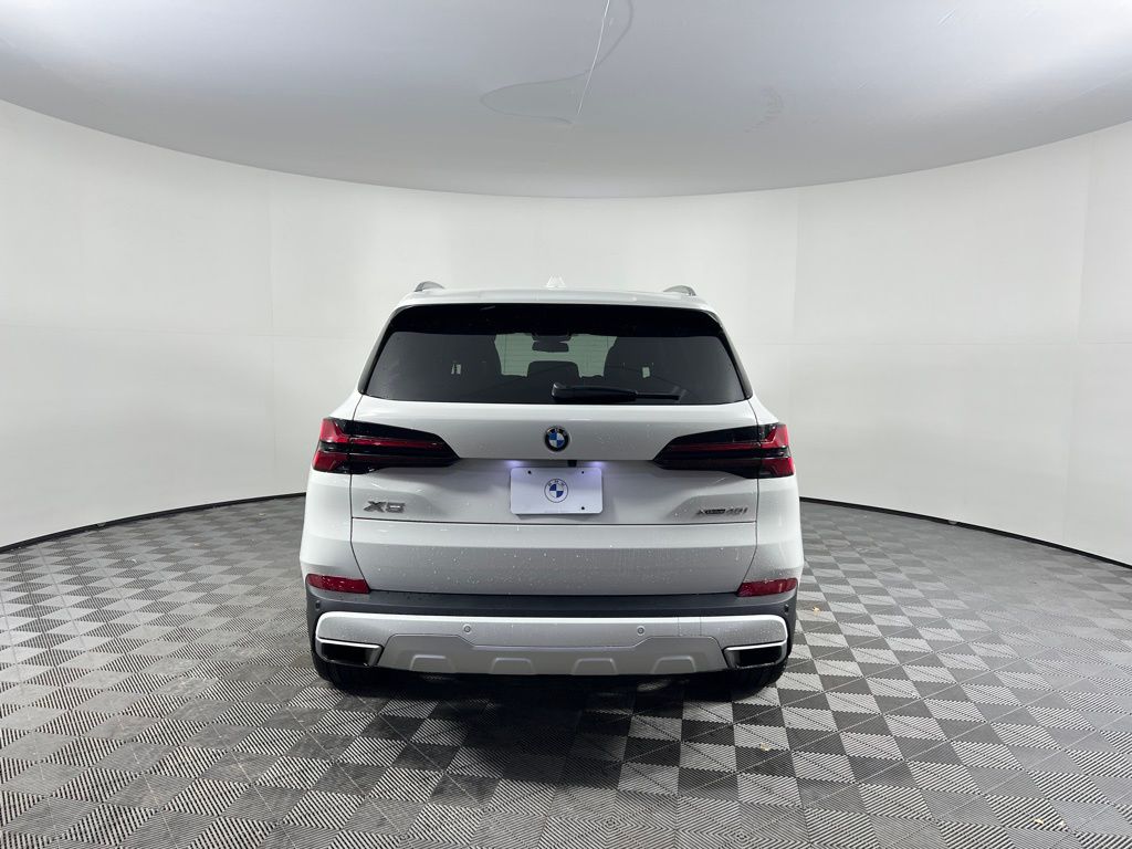 Thumbnail: 2024 BMW X5 - 6