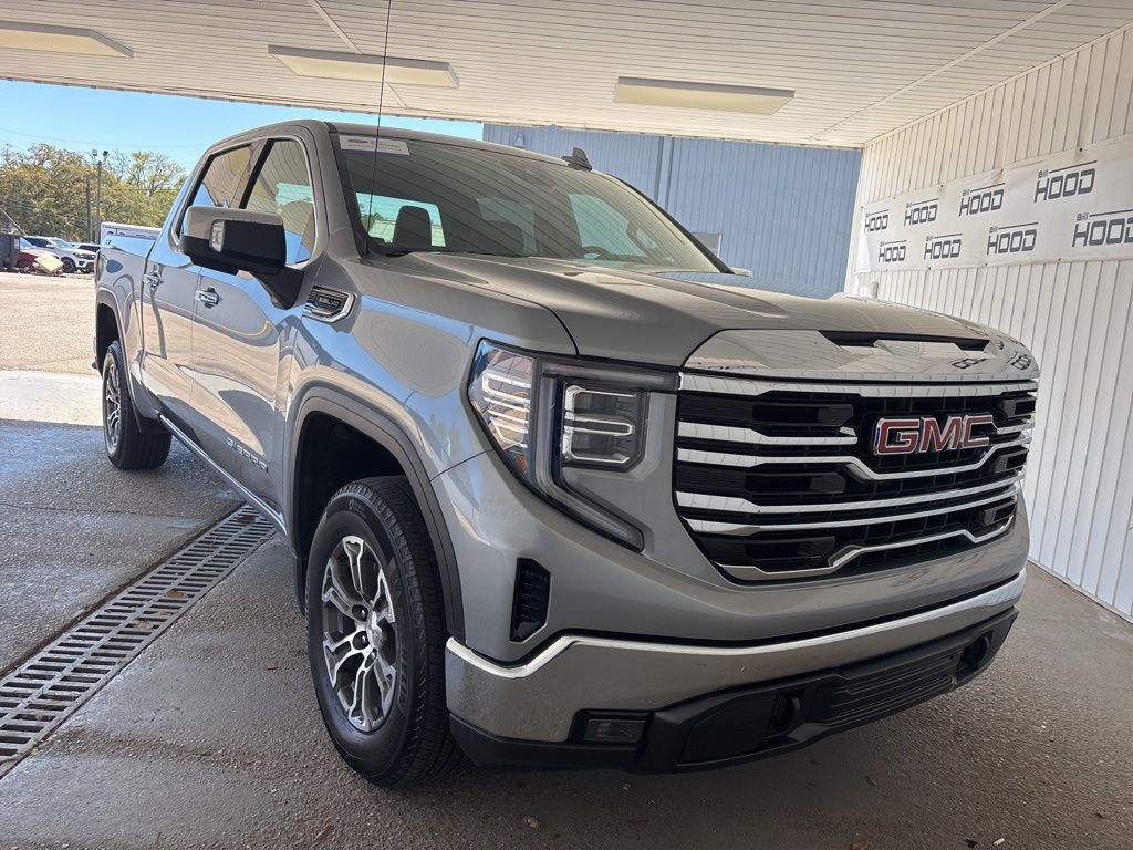 2025 GMC Sierra 1500 SLT Crew Cab 4WD