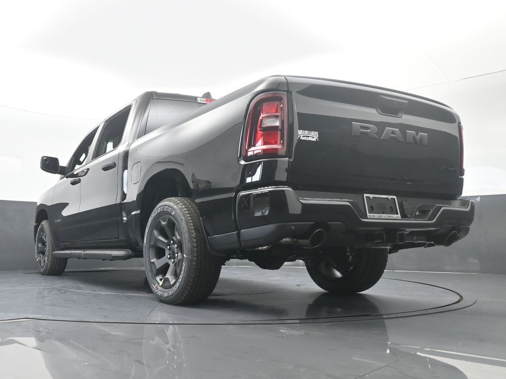 New 2026 Diamond Black Crystal Pearlcoat Ram Express image 52