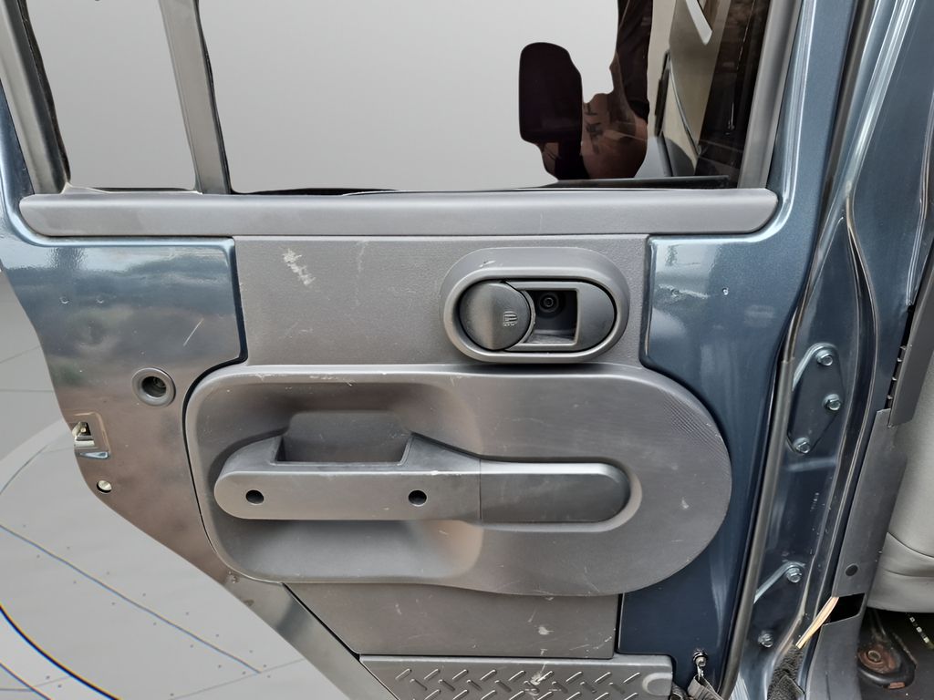 Used 2008  Jeep Unlimited X image 17