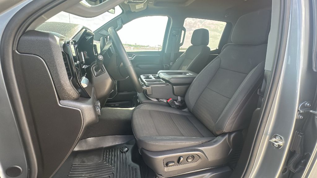 2026 Chevrolet Silverado 1500 RST - 3