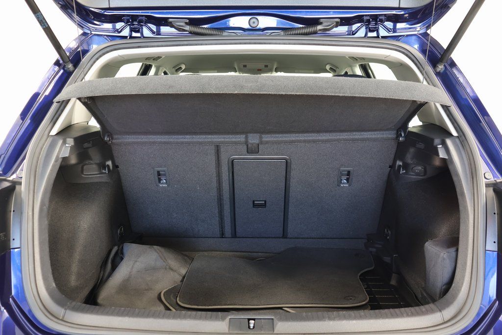 Thumbnail: 2019 Volkswagen e-Golf - 14