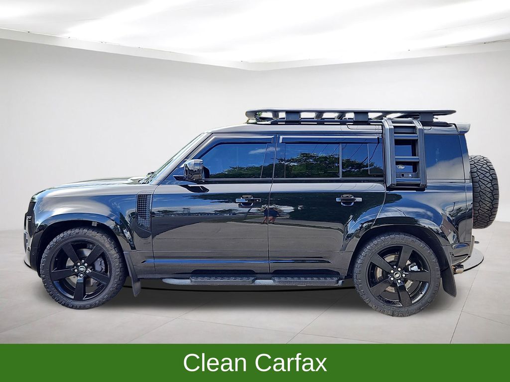 2023 Land Rover Defender 4