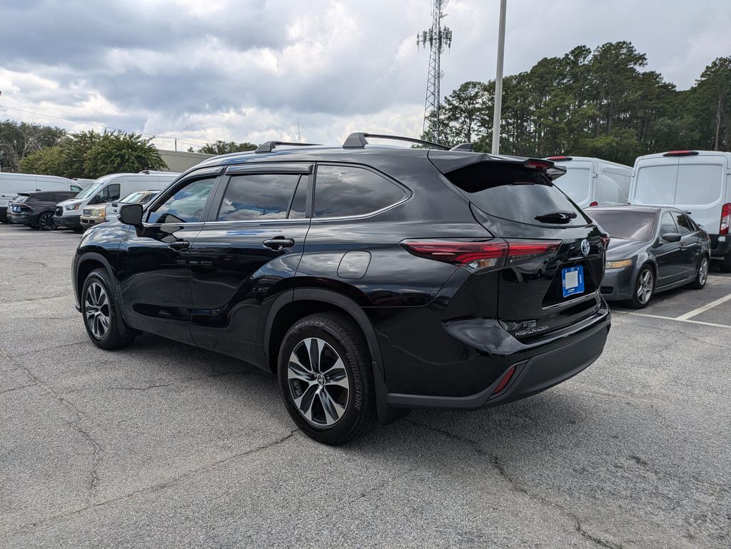 2024 Toyota Highlander Hybrid XLE