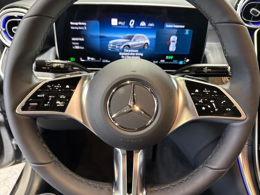 Thumbnail: 2027 Mercedes-Benz GLC - 31