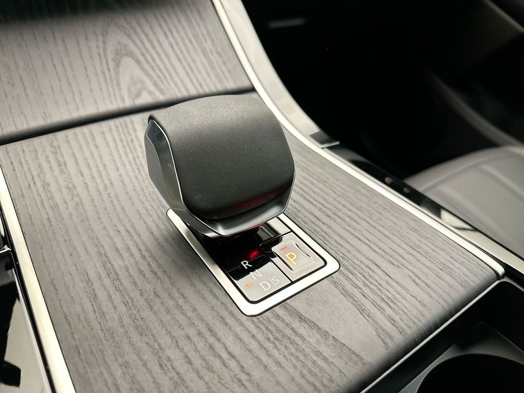 Thumbnail: 2026 Land Rover Range Rover Evoque - 12