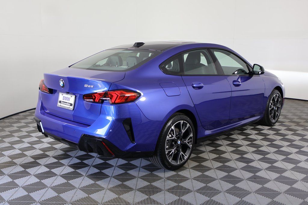 Thumbnail: 2026 BMW 2 Series - 2