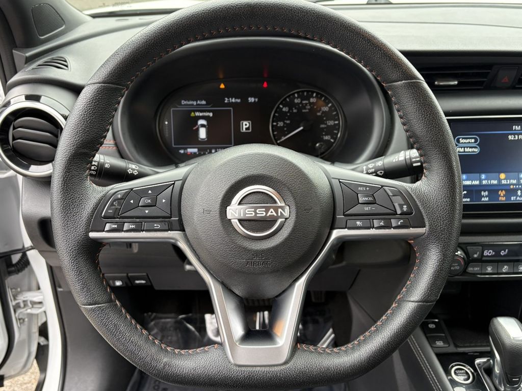 2023 Nissan Kicks SR