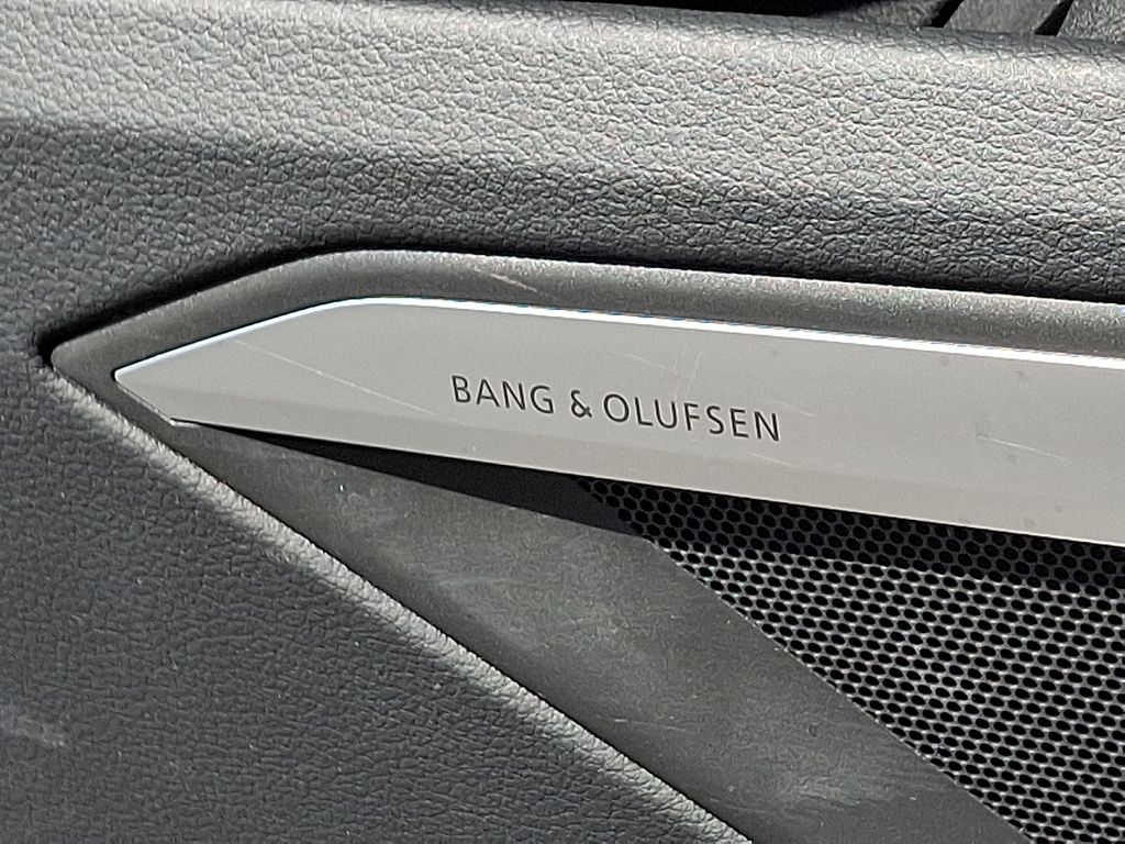 2024 Audi Q8 e-tron Premium Plus 27