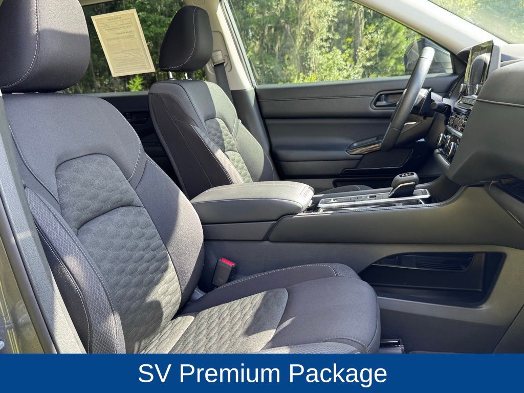 2024 Nissan Pathfinder SV FWD