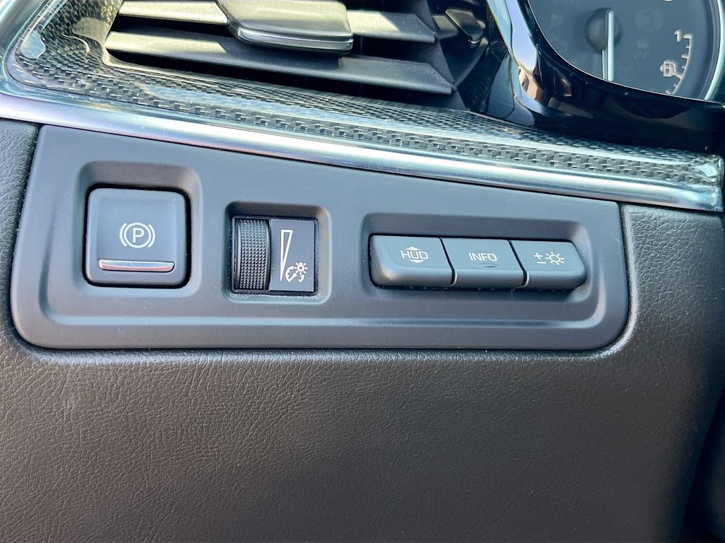 Used 2022 Red Cadillac Sport image 10
